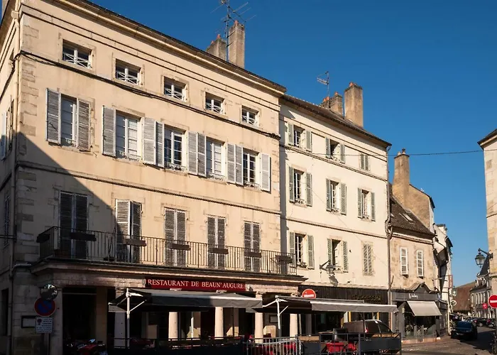 Апартаменти De La Cote